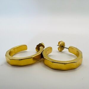 Vintage Gold Tone Hoop Earrings – Faceted Design – Approx. 1” Diameter